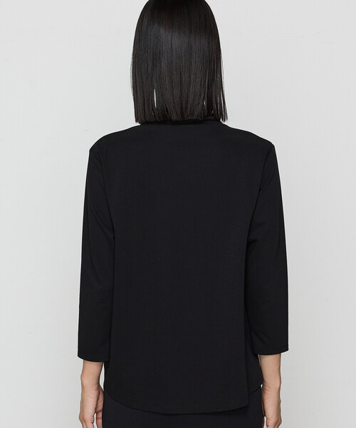 Gabardine K.T(ギャバジンケーティー)の「〔 +サイズ 〕 ポンチ ワンタックプルオーバー(Tシャツ/カットソー・レディース・ブラック/オフホワイト・13号)」の11枚目の写真