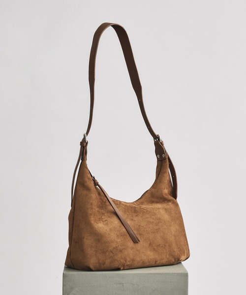 SELLE GLANT（セレグランテ）の「SUEDE LIKE DESIGN SHOULDER BAG / スエードライクデザインショルダーバッグ（ショルダーバッグ・メンズ・ダークブラウン/ベージュ/ネイビー/ブラック・FREE）」の3枚目の写真