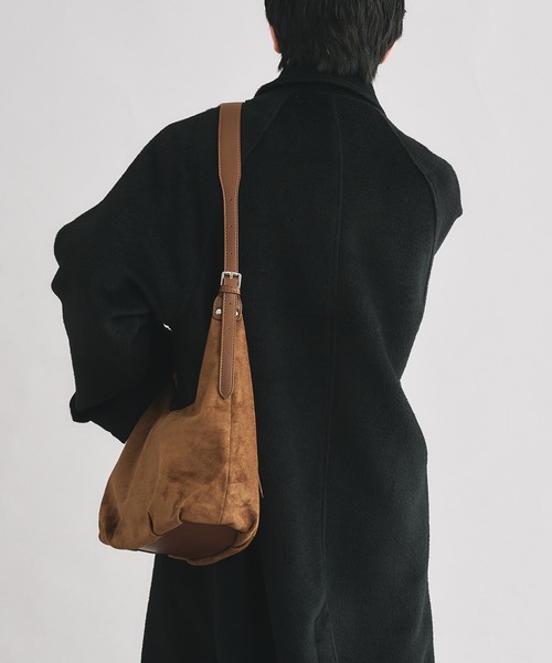 SELLE GLANT（セレグランテ）の「SUEDE LIKE DESIGN SHOULDER BAG / スエードライクデザインショルダーバッグ（ショルダーバッグ・メンズ・ダークブラウン/ベージュ/ネイビー/ブラック・FREE）」の15枚目の写真