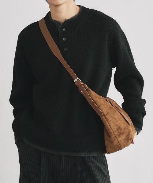 SELLE GLANT（セレグランテ）の「SUEDE LIKE DESIGN SHOULDER BAG / スエードライクデザインショルダーバッグ（ショルダーバッグ・メンズ・ダークブラウン/ベージュ/ネイビー/ブラック・FREE）」の9枚目の写真