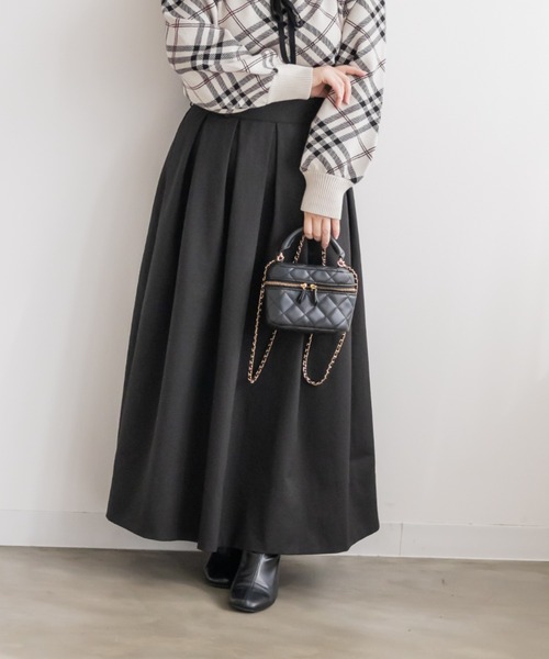 CLETTE(クレット)の「CLETTEオリジナルタックロングスカート(スカート・レディース・ベージュ/ブラック・LL/4L/3L)」の3枚目の写真