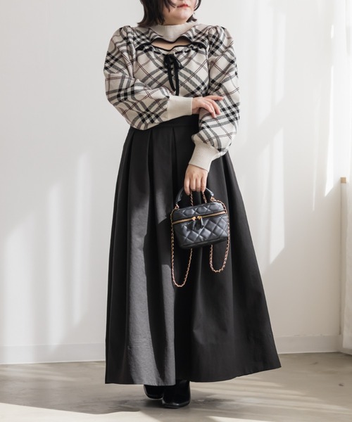 CLETTE(クレット)の「CLETTEオリジナルタックロングスカート(スカート・レディース・ベージュ/ブラック・LL/4L/3L)」の5枚目の写真