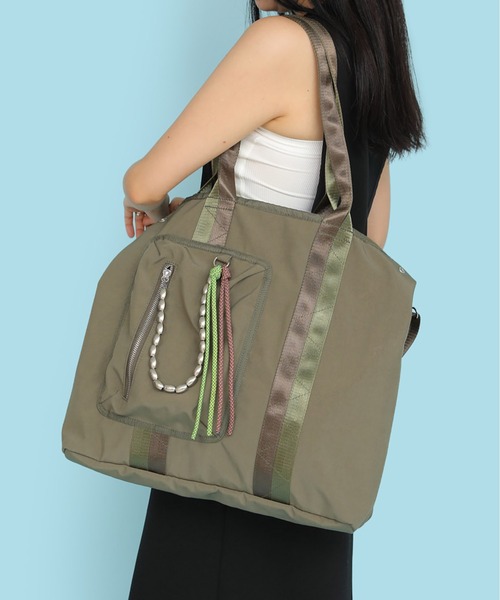 CONTROL FREAK（コントロールフリーク）の「CONTROL FREAK / CTFK（コントロールフリーク）ミリタリーチャームトート（トートバッグ・レディース・ブラック/カーキ・FREE）」の2枚目の写真