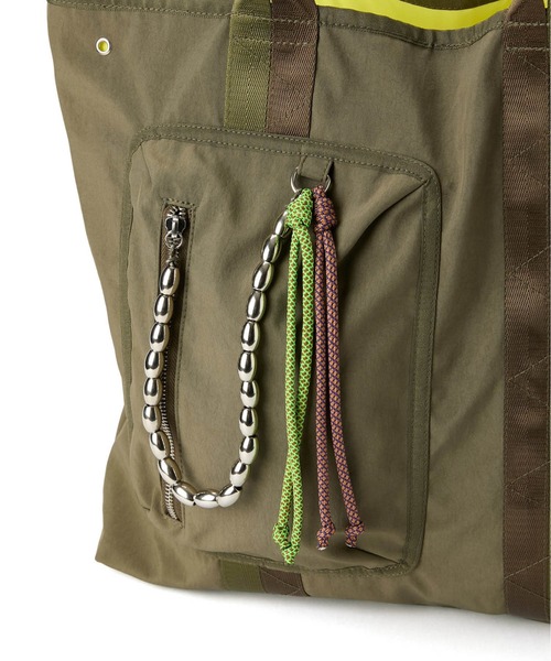 CONTROL FREAK（コントロールフリーク）の「CONTROL FREAK / CTFK（コントロールフリーク）ミリタリーチャームトート（トートバッグ・レディース・ブラック/カーキ・FREE）」の6枚目の写真