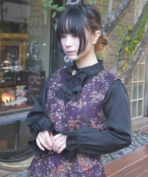 axes femme(アクシーズファム)の「フローラルプリントベスト(ベスト・レディース・パープル/ブラウン・FREE)」の6枚目の写真