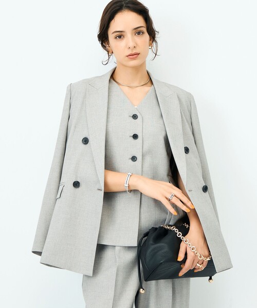 NOLLEY’S Sophi（ノーリーズソフィ）の「《セットアップ対応》ウォッシャブルドライシャーク2WAYスリットジャケット（テーラードジャケット・レディース・グレイッシュベージュ/チャコールグレー・38/36）」の3枚目の写真