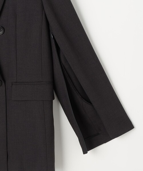 NOLLEY’S Sophi（ノーリーズソフィ）の「《セットアップ対応》ウォッシャブルドライシャーク2WAYスリットジャケット（テーラードジャケット・レディース・グレイッシュベージュ/チャコールグレー・38/36）」の9枚目の写真