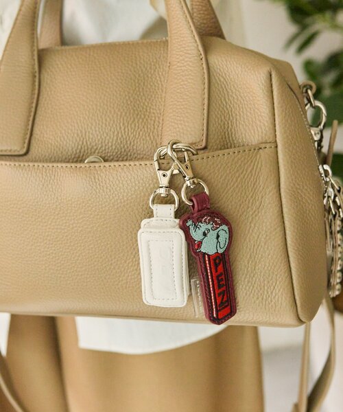 ear PAPILLONNER（イアパピヨネ）の「【PEZ(ペッツ)×ear】本革フラグメントケース（財布・レディース・ブラック/カーキ/ボルドー・FREE）」の6枚目の写真