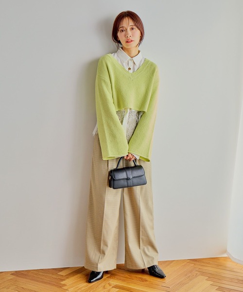 mysty woman(ミスティウーマン)の「ループヤーンショートプルオーバー 643856(ニット/セーター・レディース・アイボリー/ネイビー/イエロー・FREE)」の4枚目の写真