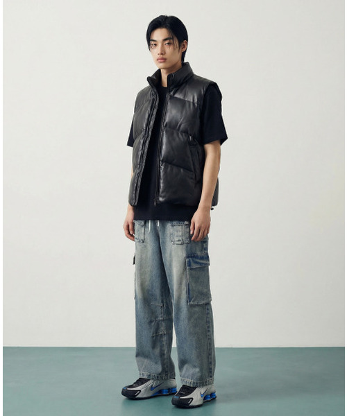 APOSTROPHE COMMA(アポストロフィコンマ)の「グロッシーレザーダウンベスト_アイボリー(ダウンベスト・レディース・その他・SMALL/MEDIUM/LARGE)」の2枚目の写真