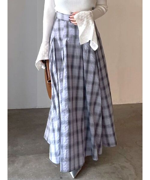 LAGUNAMOON(ラグナムーン)の「チェックタックフレアスカート 【夏服】(スカート・レディース・ブラック/ブルー・MEDIUM/SMALL)」の3枚目の写真