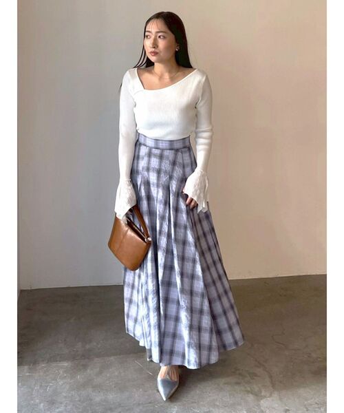 LAGUNAMOON(ラグナムーン)の「チェックタックフレアスカート 【夏服】(スカート・レディース・ブラック/ブルー・MEDIUM/SMALL)」の6枚目の写真