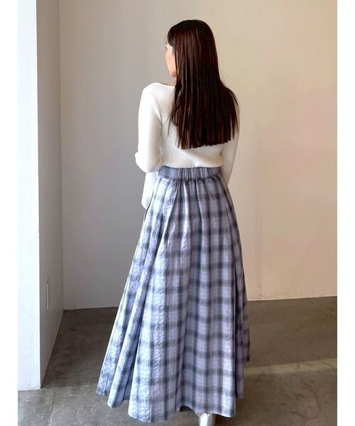 LAGUNAMOON(ラグナムーン)の「チェックタックフレアスカート 【夏服】(スカート・レディース・ブラック/ブルー・MEDIUM/SMALL)」の8枚目の写真