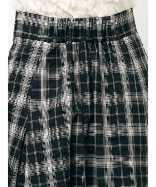 LAGUNAMOON(ラグナムーン)の「チェックタックフレアスカート 【夏服】(スカート・レディース・ブラック/ブルー・MEDIUM/SMALL)」の12枚目の写真