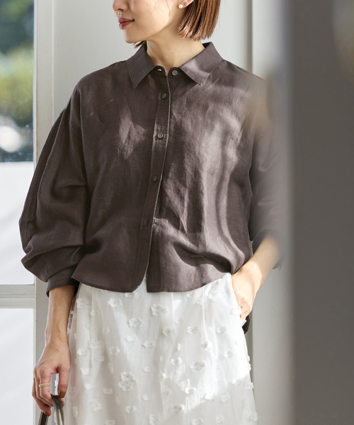 IENA（イエナ）の「《新色/WEB限定/追加3》ラミーリヨセルショートシャツ（シャツ/ブラウス・レディース・サックスブルー/スカイブルー/ホワイト/ブラウン/ピンク・FREE）」の2枚目の写真