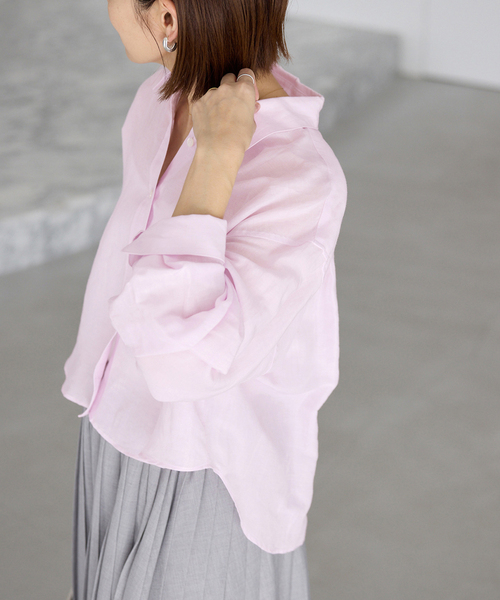 IENA（イエナ）の「《新色/WEB限定/追加3》ラミーリヨセルショートシャツ（シャツ/ブラウス・レディース・サックスブルー/スカイブルー/ホワイト/ブラウン/ピンク・FREE）」の5枚目の写真