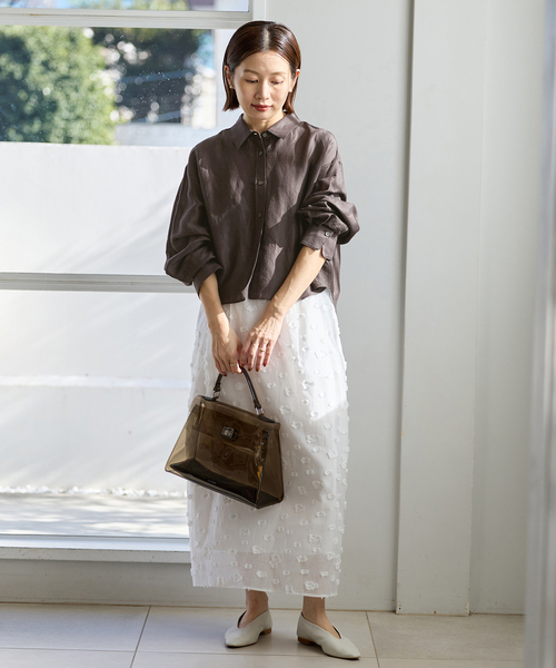 IENA（イエナ）の「《新色/WEB限定/追加3》ラミーリヨセルショートシャツ（シャツ/ブラウス・レディース・サックスブルー/スカイブルー/ホワイト/ブラウン/ピンク・FREE）」の7枚目の写真