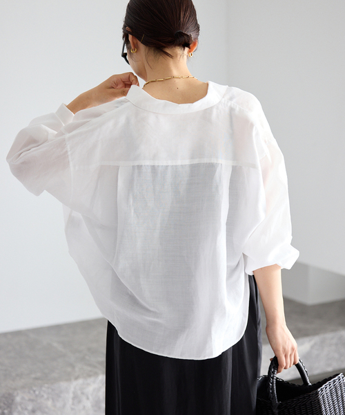 IENA（イエナ）の「《新色/WEB限定/追加3》ラミーリヨセルショートシャツ（シャツ/ブラウス・レディース・サックスブルー/スカイブルー/ホワイト/ブラウン/ピンク・FREE）」の14枚目の写真