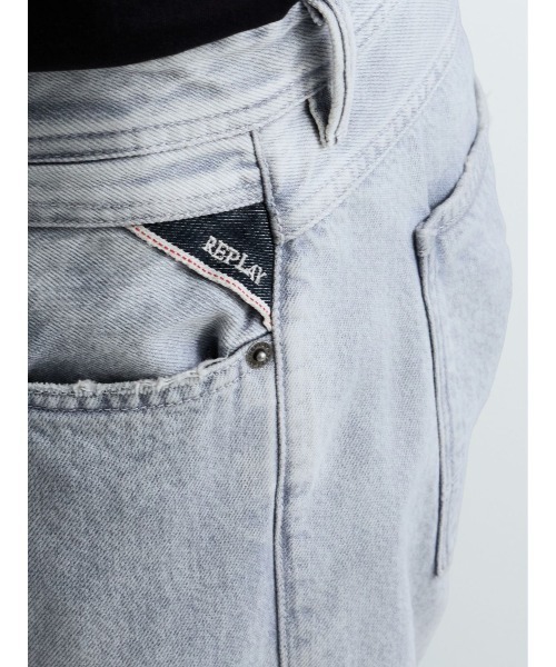 REPLAY(リプレイ)の「レギュラースリム WILLBI ライトグレーデニム(デニムパンツ・メンズ・ライトグレー・W30xL30/W36xL30/W34xL30/W33xL30/W32xL30/W31xL30/W29xL30)」の4枚目の写真