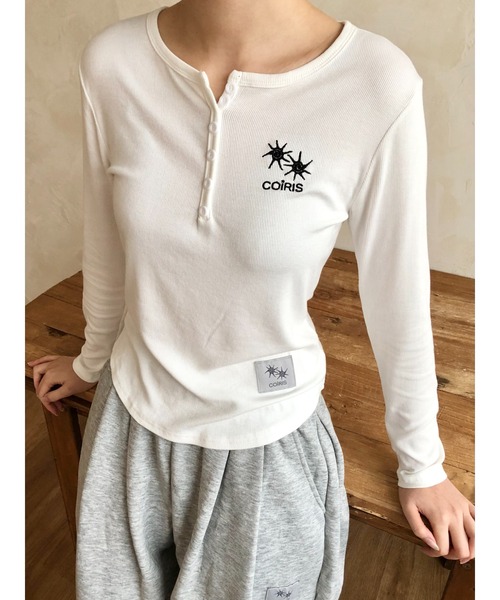 COIRIS_(コイリス)の「◇COIRIS◇ブランド直輸入正規品/アリーナ ボタン ロングスリーブ Tシャツ ARINA BUTTON LONG SELLVE T(Tシャツ/カットソー・レディース・グレー/ブラック/ホワイト/ベージュ・FREE)」の5枚目の写真