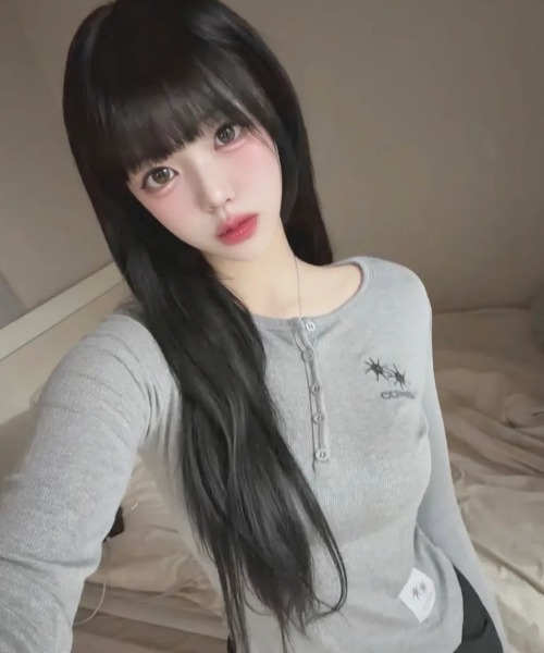 COIRIS_(コイリス)の「◇COIRIS◇ブランド直輸入正規品/アリーナ ボタン ロングスリーブ Tシャツ ARINA BUTTON LONG SELLVE T(Tシャツ/カットソー・レディース・グレー/ブラック/ホワイト/ベージュ・FREE)」の8枚目の写真