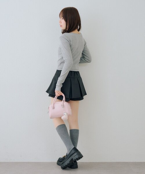 Another Branch olive des olive（アナザーブランチオリーブデオリーブ）の「レースアップドッキング長袖Ｔシャツ（Tシャツ/カットソー・レディース・チャコールグレー/グレー/ブラック・FREE）」の6枚目の写真