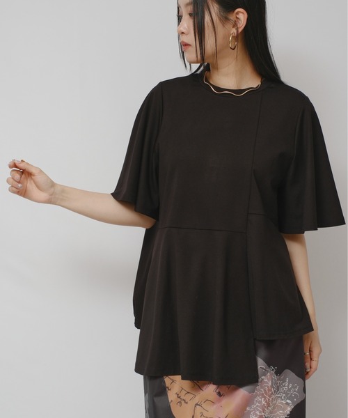 palm RICHE(ポームリシュ)の「アシメカットTOPS(Tシャツ/カットソー・レディース・ブラック/レッド/オフホワイト・M)」の1枚目の写真