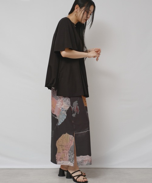 palm RICHE(ポームリシュ)の「アシメカットTOPS(Tシャツ/カットソー・レディース・ブラック/レッド/オフホワイト・M)」の17枚目の写真