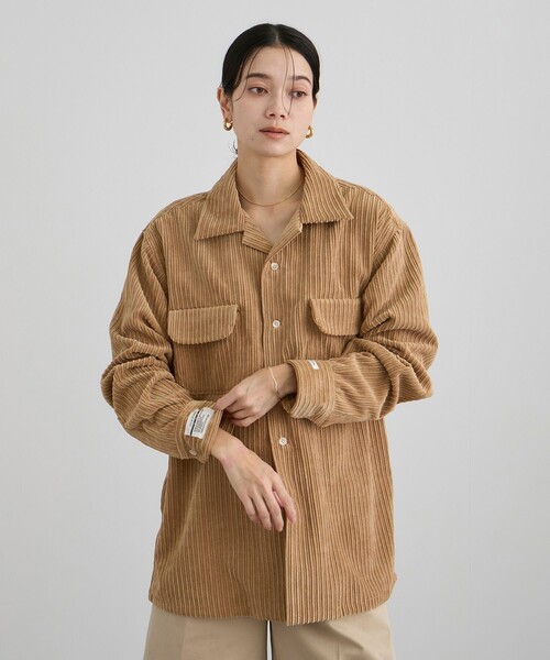 SALON adam et rope'(サロン アダム エ ロペ)の「【COUTURE D'ADAM(クチュール ド アダム)】Corduroy Surf Shirt(シャツ/ブラウス・レディース・キャメル・40)」の1枚目の写真