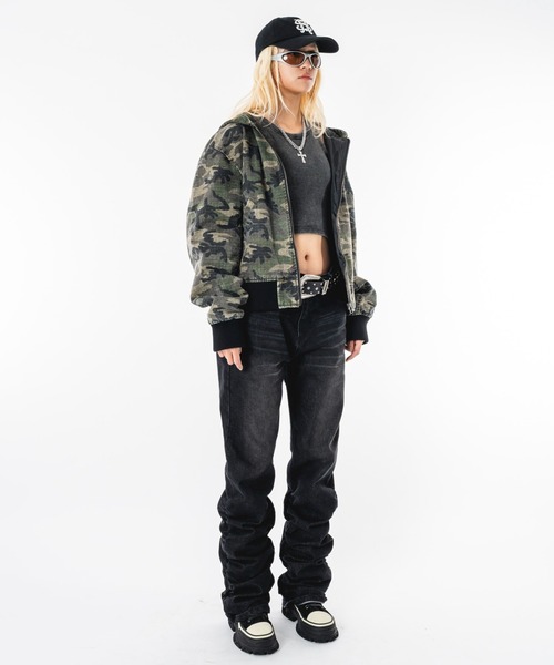 SHORT ROUND（ショートラウンド）の「SHORT ROUND/【26年春夏新作】シャーリングフレアデニムスキニーパンツ（デニムパンツ・メンズ・ブラック系3・LARGE/MEDIUM）」の22枚目の写真