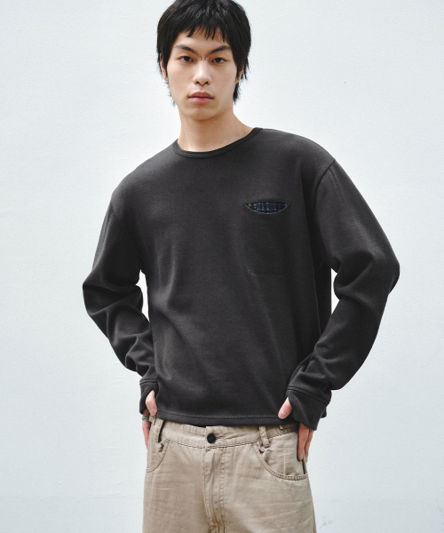 INTEMPOMOOD(インテンポムード)の「チェックインポケットロングスリーブ_チャコール(Tシャツ/カットソー・メンズ・チャコール・LARGE/MEDIUM)」の6枚目の写真