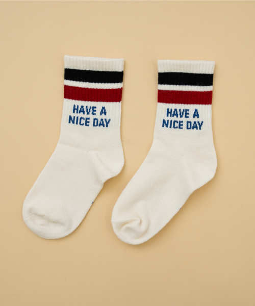 and D. petit main（アンドディープティマイン）の「【Dセレクト】配色ラインロゴソックス（ソックス/靴下・キッズ・マスタード/オレンジ/ブラウン/ブルー/ブラック・M(16-18cm)/14-15cm/L(19-23cm)）」の2枚目の写真