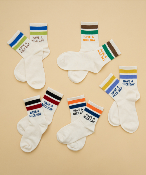 and D. petit main（アンドディープティマイン）の「【Dセレクト】配色ラインロゴソックス（ソックス/靴下・キッズ・マスタード/オレンジ/ブラウン/ブルー/ブラック・M(16-18cm)/14-15cm/L(19-23cm)）」の6枚目の写真