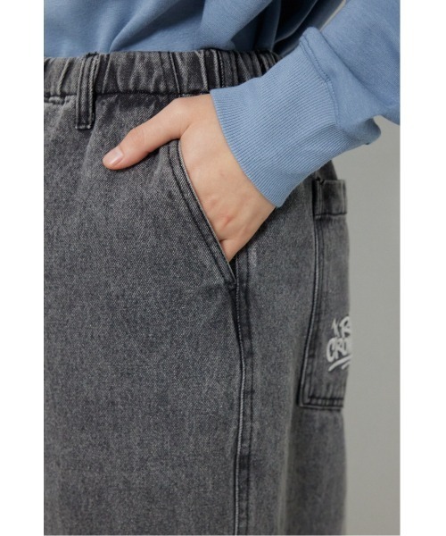 RODEO CROWNS WIDE BOWL（ロデオクラウンズワイドボウル）の「エンボスロゴデニムパンツ（デニムパンツ・メンズ・グレー/ネイビー・MEDIUM/LARGE）」の19枚目の写真