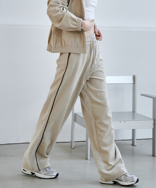 MALOUPE（マロップ）の「2170 ベルベットバンディングパンツ (ベージュ)（スウェットパンツ・レディース・その他・SMALL/MEDIUM）」の6枚目の写真