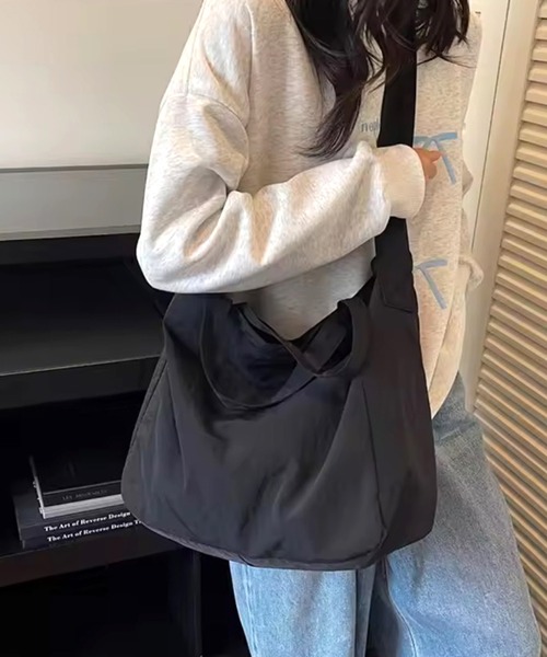 ammy.(エイミードット)の「【 ammy. / エイミードット 】 マットナイロン トートバッグ / ショルダーバッグ ≪ A4収納 ≫(トートバッグ・レディース・カーキ/ブラック/ライトグレー・FREE)」の2枚目の写真