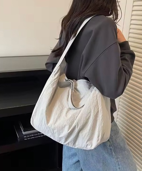 ammy.(エイミードット)の「【 ammy. / エイミードット 】 マットナイロン トートバッグ / ショルダーバッグ ≪ A4収納 ≫(トートバッグ・レディース・カーキ/ブラック/ライトグレー・FREE)」の11枚目の写真