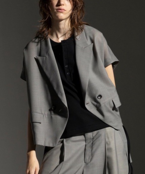 ROBES&CONFECTIONS(ローブスコンフェクションズ)の「Robes & Confections/ローブス&コンフェクションズ/ドライウールボイルSSダブルジャケットW(テーラードジャケット・レディース・グレー系その他3・1)」の1枚目の写真