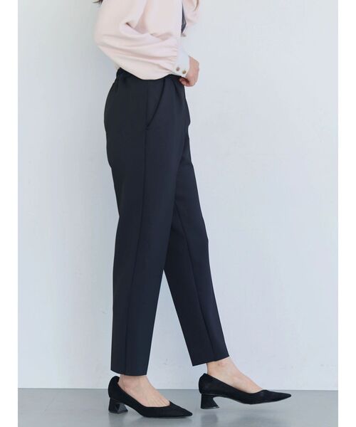 TONAL(トーナル)の「360°ストレッチスリムテーパードパンツ(その他パンツ・レディース・ネイビー/ブラック/オフホワイト・MEDIUM/SMALL/LARGE)」の8枚目の写真