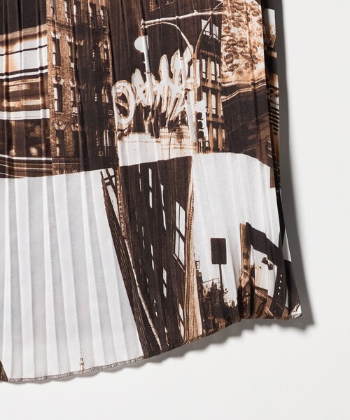 6（ロク）の「＜6(ROKU)＞NYプリント プリーツ ラップスカート（スカート・レディース・その他1・FREE）」の4枚目の写真