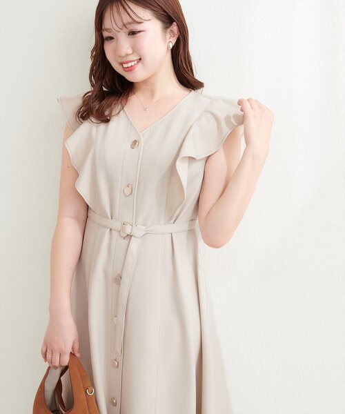 natural couture(ナチュラルクチュール)の「〈canami〉配色ステッチラッフル袖ワンピース(ワンピース・レディース・ネイビー/ピンク/ライトベージュ/チャコールグレー・FREE)」の11枚目の写真