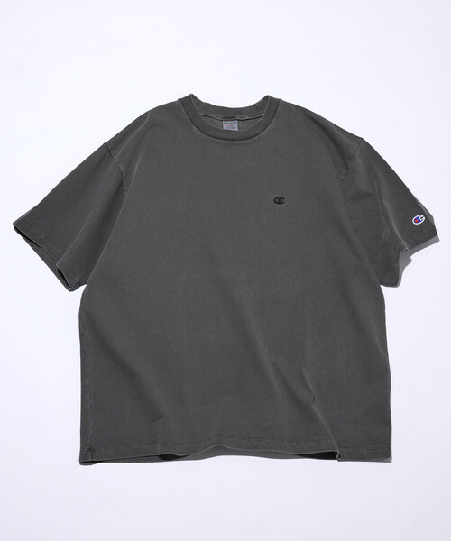 Champion(チャンピオン)の「Champion/チャンピオン 別注 ピグメント ワンポイント Tシャツ(Tシャツ/カットソー・メンズ・マスタード/ナチュラル/ネイビー/ブルーグリーン/ブラック・LARGE/MEDIUM/SMALL)」の7枚目の写真