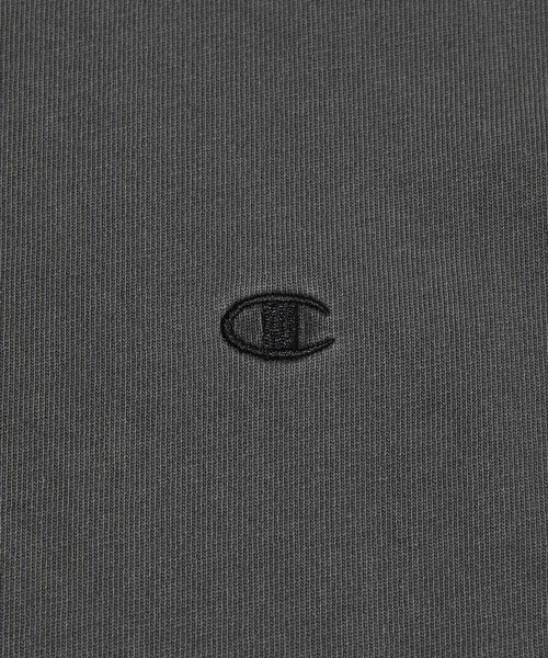 Champion(チャンピオン)の「Champion/チャンピオン 別注 ピグメント ワンポイント Tシャツ(Tシャツ/カットソー・メンズ・マスタード/ナチュラル/ネイビー/ブルーグリーン/ブラック・LARGE/MEDIUM/SMALL)」の11枚目の写真