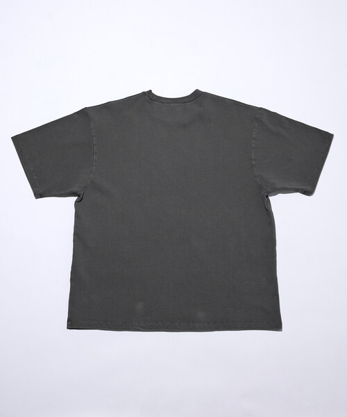 Champion(チャンピオン)の「Champion/チャンピオン 別注 ピグメント ワンポイント Tシャツ(Tシャツ/カットソー・メンズ・マスタード/ナチュラル/ネイビー/ブルーグリーン/ブラック・LARGE/MEDIUM/SMALL)」の16枚目の写真