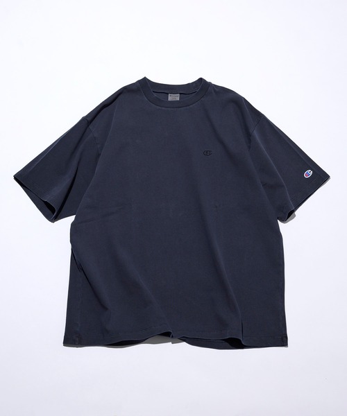Champion(チャンピオン)の「Champion/チャンピオン 別注 ピグメント ワンポイント Tシャツ(Tシャツ/カットソー・メンズ・マスタード/ナチュラル/ネイビー/ブルーグリーン/ブラック・LARGE/MEDIUM/SMALL)」の3枚目の写真