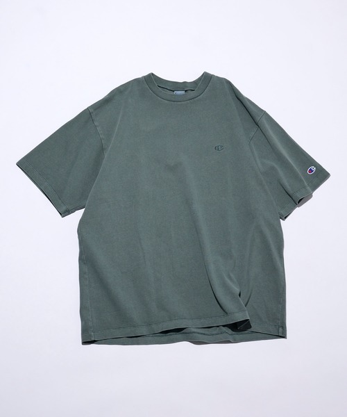 Champion(チャンピオン)の「Champion/チャンピオン 別注 ピグメント ワンポイント Tシャツ(Tシャツ/カットソー・メンズ・マスタード/ナチュラル/ネイビー/ブルーグリーン/ブラック・LARGE/MEDIUM/SMALL)」の4枚目の写真