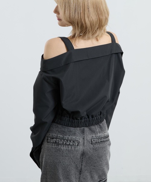 ANAP(アナップ)の「ベルトデザイン オフショルダー ブラウス(シャツ/ブラウス・レディース・グレイッシュベージュ/ライトブルー/ダークグレー・F)」の7枚目の写真