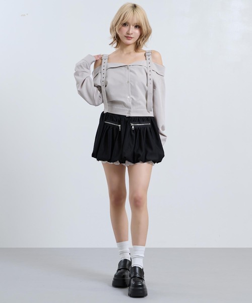 ANAP(アナップ)の「ベルトデザイン オフショルダー ブラウス(シャツ/ブラウス・レディース・グレイッシュベージュ/ライトブルー/ダークグレー・F)」の12枚目の写真