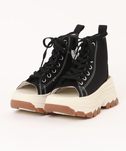CONVERSE(コンバース)の「《CONVERSE》ALL STAR TREKWAVE CUTOUT SANDAL オールスター トレックウエーブ カットアウト サンダル(サンダル・レディース・ブラック×ブラック/ブラック・23.0cm/24.0cm/25.0cm/22.0cm)」の2枚目の写真