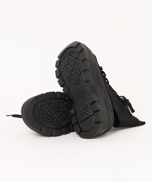 CONVERSE(コンバース)の「《CONVERSE》ALL STAR TREKWAVE CUTOUT SANDAL オールスター トレックウエーブ カットアウト サンダル(サンダル・レディース・ブラック×ブラック/ブラック・23.0cm/24.0cm/25.0cm/22.0cm)」の4枚目の写真